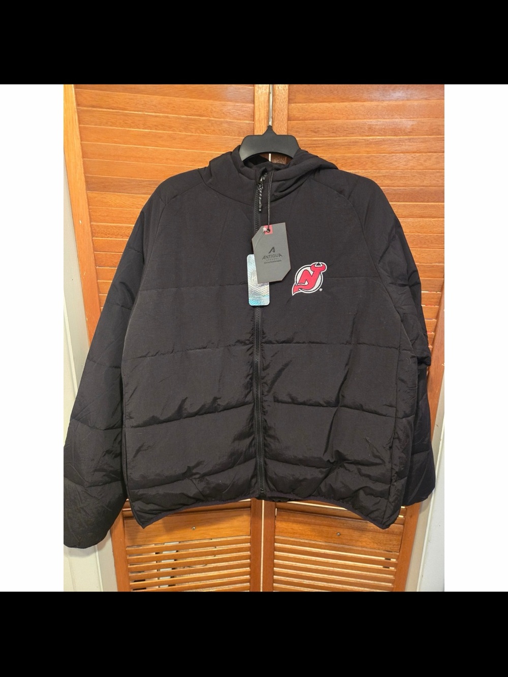 Antigua New Jersey Devils Women 2X Universe Puff Jacket Black NHL Hooded Puffer